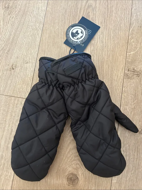 Cole Haan Women’s Quilted Puffer Mittens Leather Palm Faux Fur Lined Black NEW - Image 4