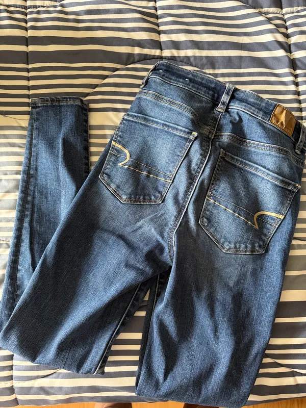 American Eagle Jeans - Image 4