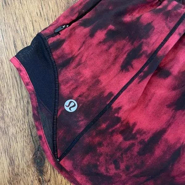 Lululemon hottie, hot shorts - Image 3