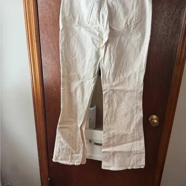 Abercrombie & Fitch Off-White Flare Jeans - Image 3
