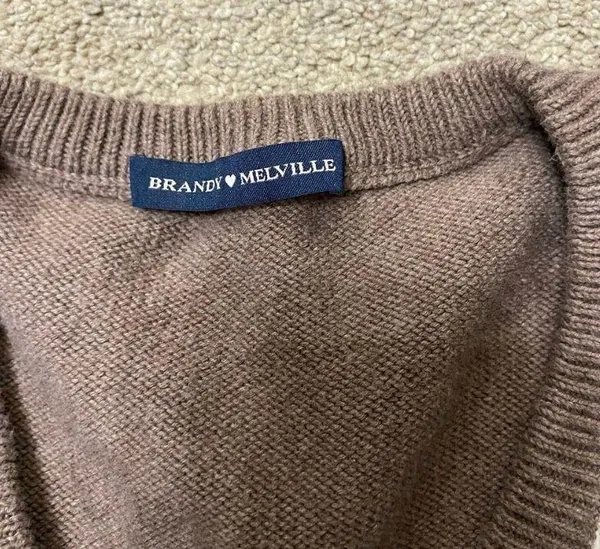Brandy Melville sweater vest - Image 5