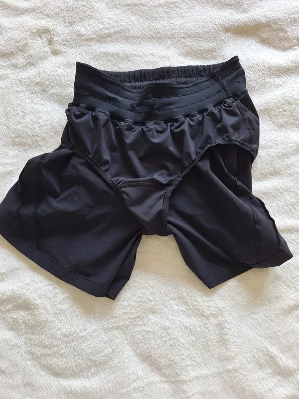 LULULEMON Black Hotty Hot Lined Running Shorts Women's Size 2 Inseam 4.5 - Image 6