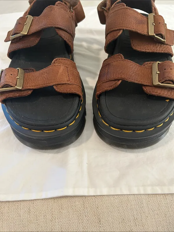 DR. MARTENS Zebzag Leather Sandal, Brown, Size 9, NWOT DISPLAY PAIR - Image 8