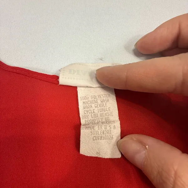 Diamond's U.S.A. Red Sleeveless Crest Embroidered Sheer Top Size Medium - Image 3