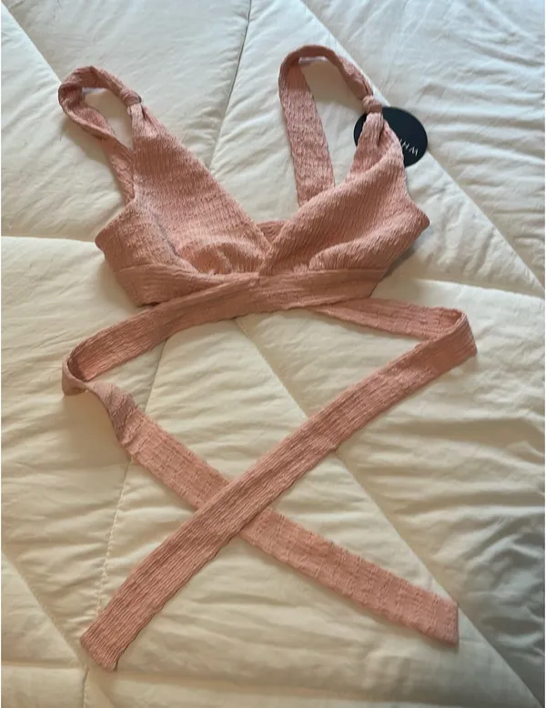 White Fox Boutique Pink Bow Top Falling Into You Tie Front Crop XS - Image 5