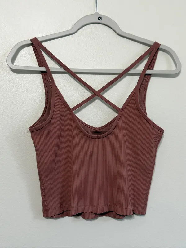 Vuori Ribbed Crop Tank Top Size Medium in Rosewood - Image 5