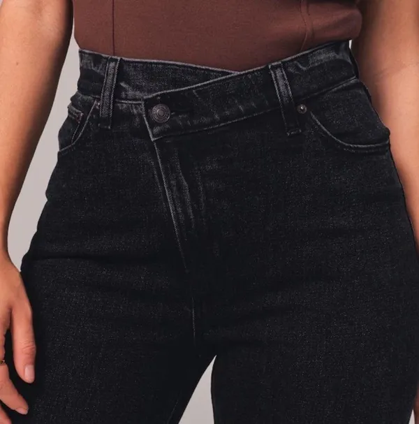 Abercrombie & Fitch The 90s Ultra High Rise Black Jeans - Image 5