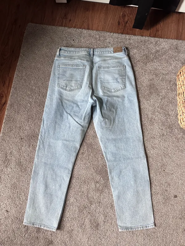 American Eagle Mom Jeans - Image 5
