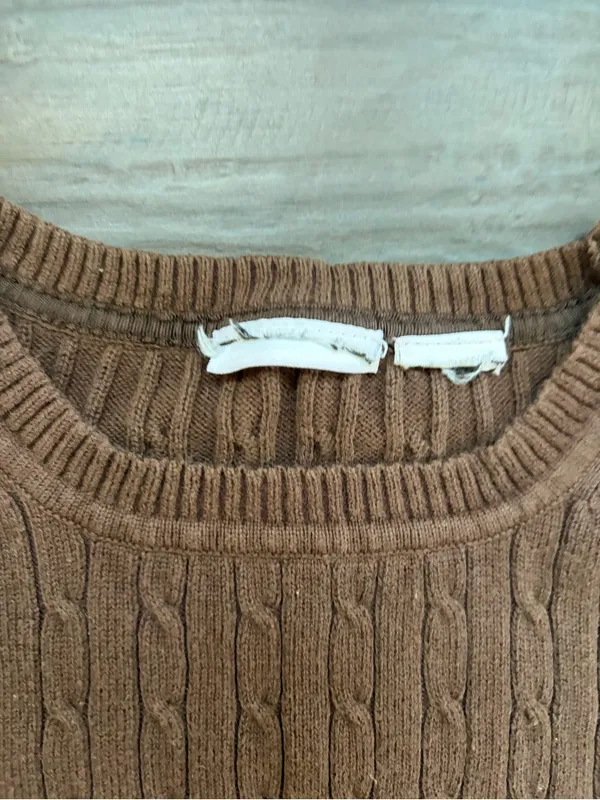 Womens brown Cable Knit Crewneck Sweater S/M size - Image 2