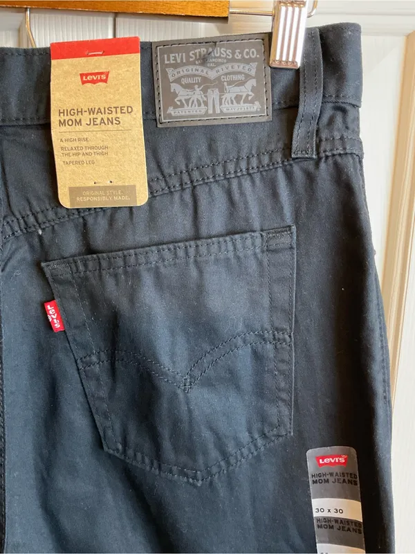 Levi’s High Waisted Mom Jeans Black‎ Size 30 - Image 8
