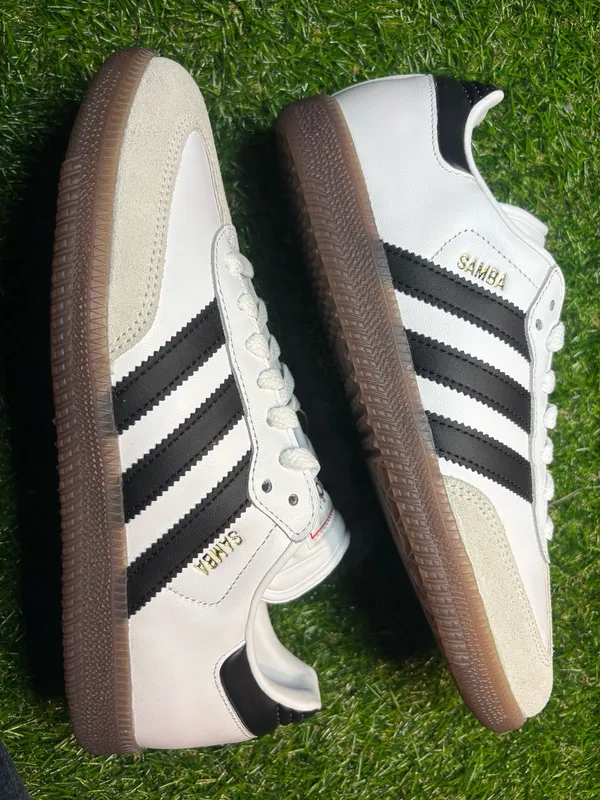 Adidas Samabas men’s 7, women’s 8 white and black - Image 3