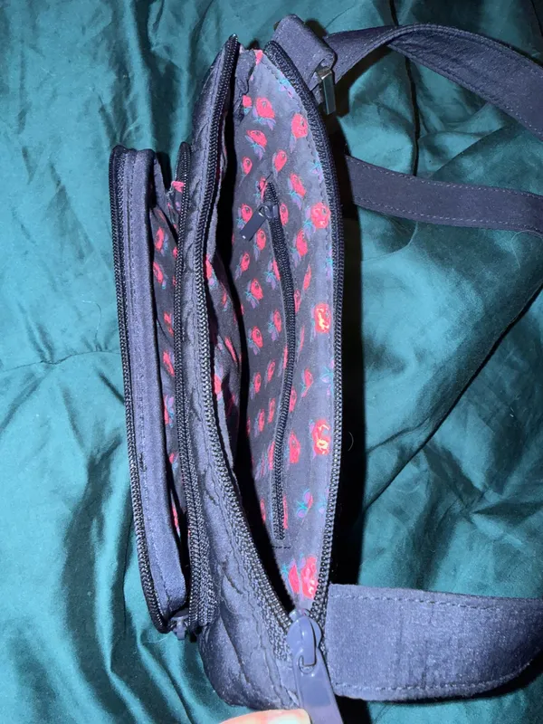 Dark Blue Vera Bradley Quilted Handbag - Image 3