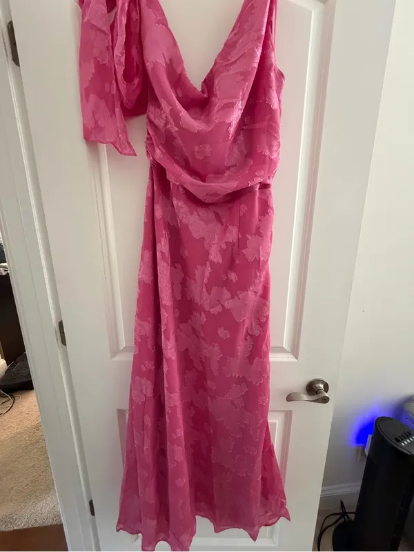 One-Shoulder Pink Maxi Dress with Shoulder Tie - Image 7