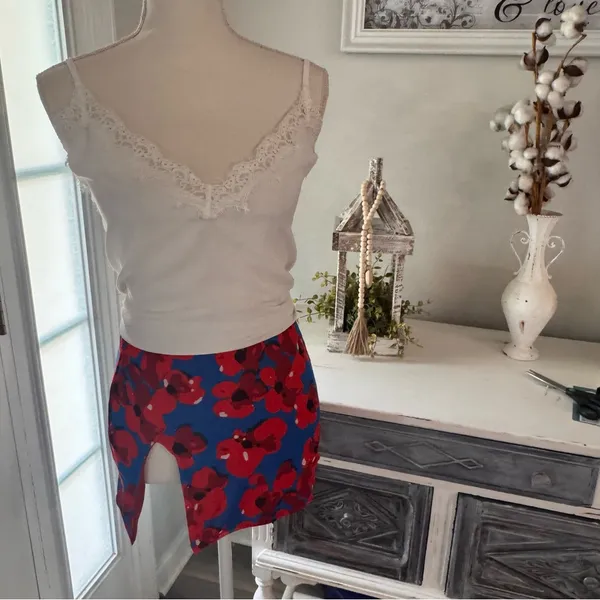 Princess Polly Red & Blue Mini Skirt Size 4 - Image 2