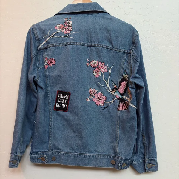 Divided Denim Jacket Embroidered Bird Floral Boho Retro Casual Womens Size‎ 6 - Image 4