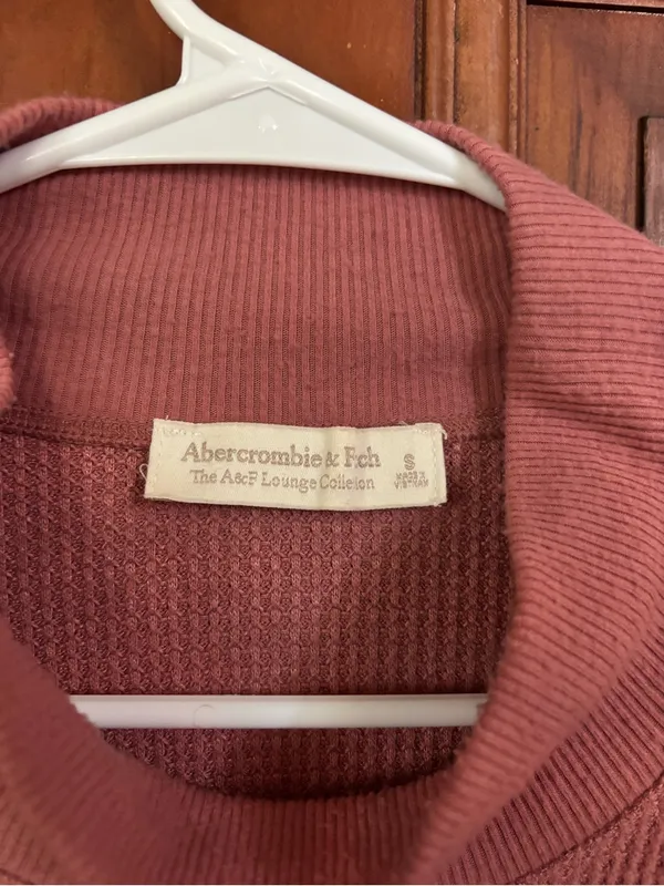 Abercrombie & Fitch Women's Rose Waffle Funnel Neck Sweater - Image 2