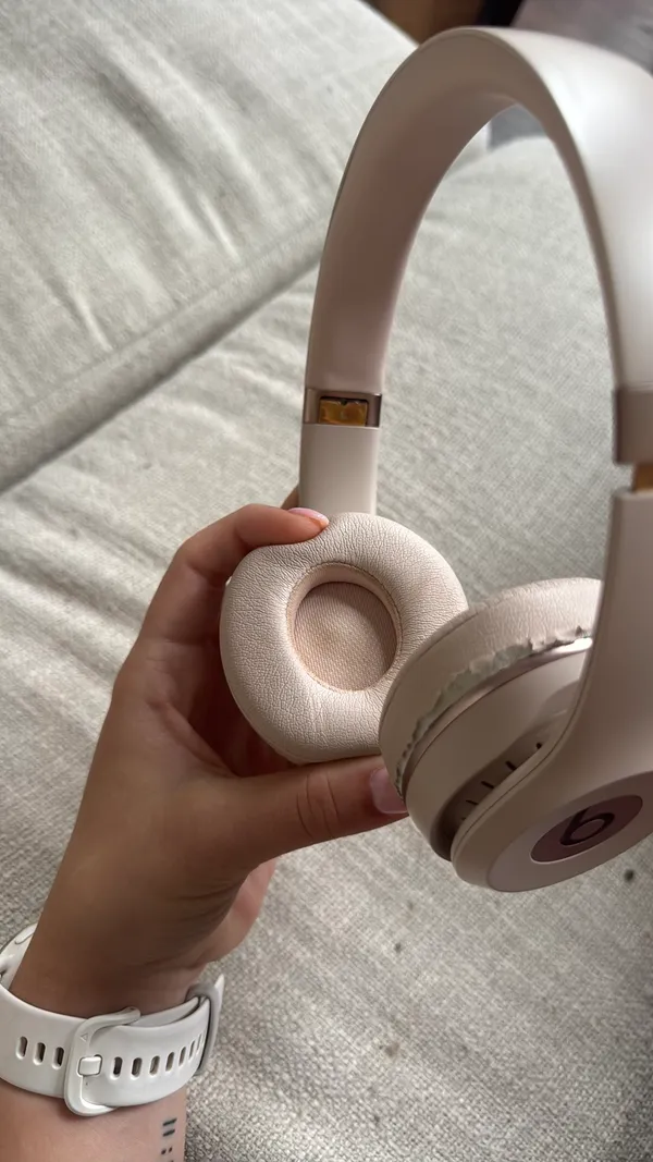 Beats Headphones Rose Gold Wireless - Image 2