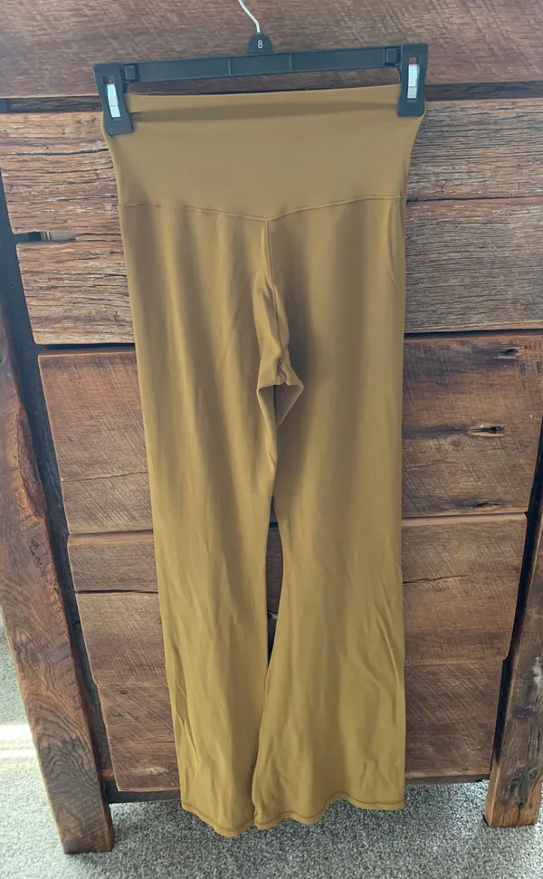 Aerie crossover flares - Image 2