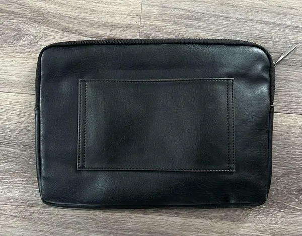 Matt and Nat Black Laptop Sleeve 15 Inch Vegan Padded Tablet - Image 3