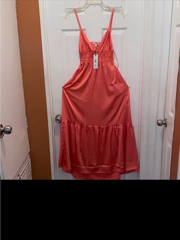 Steve Madden spring rose  Midi Dress NWT - Image 3