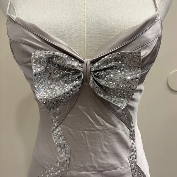 Tara Subkoff for Bebe Platinum‎ Satin Rhinestone Bow Maxi Gown Dress 0 Prom Hoco - Image 3