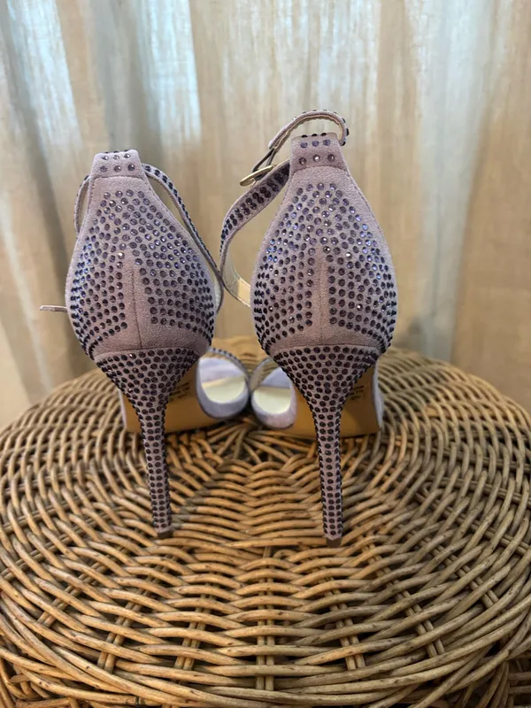 Lulus Lavender embellished heels - Image 5