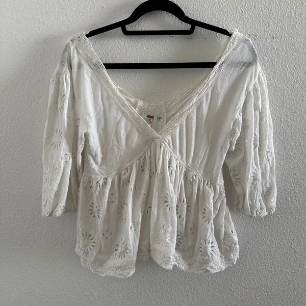 Free People Sweeter Side V-Neck Eyelet Blouse White Size XS - Image 3
