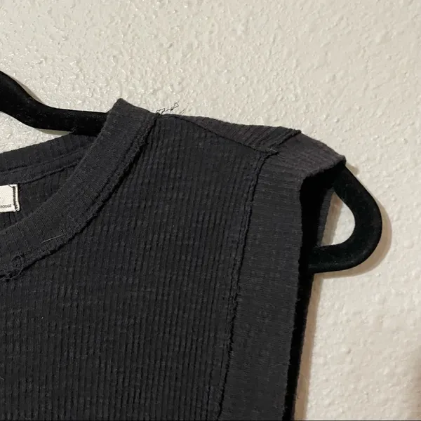 Free People Black Sleeveless Raw Edge Tank Top Womens XS Shirt Blouse Casual - Image 3
