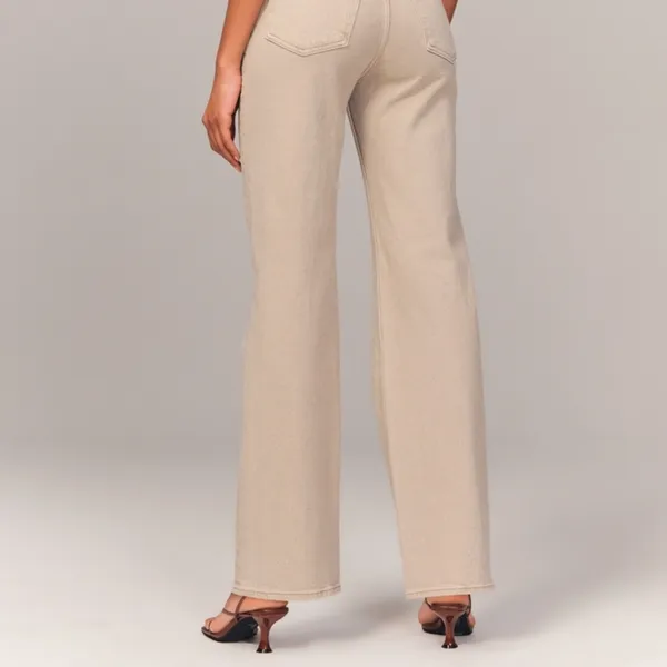 Abercrombie Women's Beige Jeans - Image 4