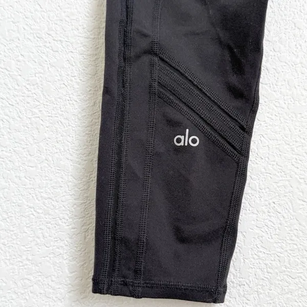 ALO Yoga Black Cropped Leggings Size S - Image 6