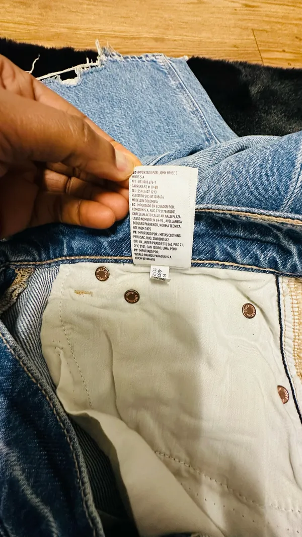 American Eagle Super High Rise Baggy Wide Leg Jeans – Light Wash - Image 11