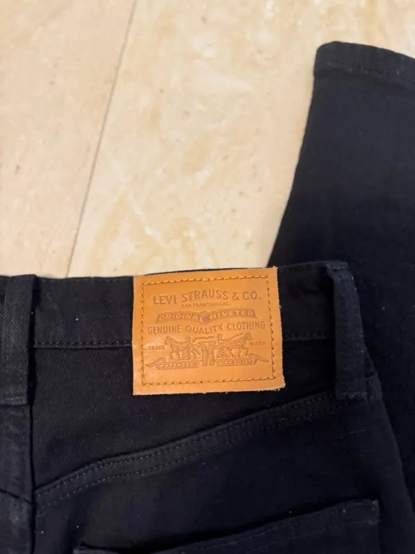 Levi’s Ribcage Straight Ankle Jeans - Image 5