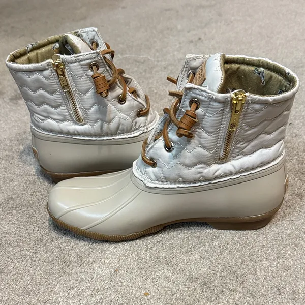 Sperry Women's White and Tan Lace Up Duck Boots Size 7.5 - Image 6
