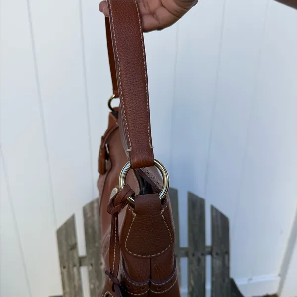 Dooney‎ & Bourke Tan Pebbled Leather Zipper Closure Hobo Shoulder Bag W - Image 3