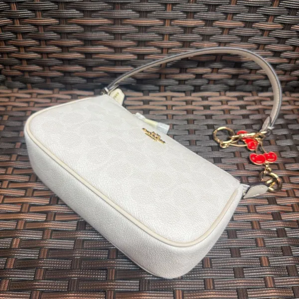 coach Nolita 19 In Signature Canvas cw426 - Image 5