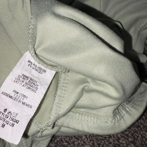 Sincerely Jules the label light green crop top Medium - Image 3