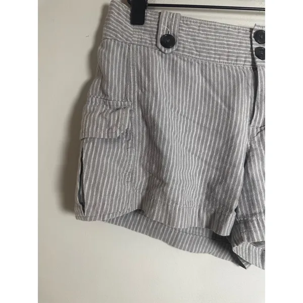 Banana Republic‎ Martin Fit Low Rise Cargo Shorts Gray White Pinstripe Womens 2 - Image 3