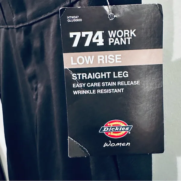Dickies Women's Original Fit 774 Work Pants NoWrinkles Dark Navy size 6 regular - Image 3