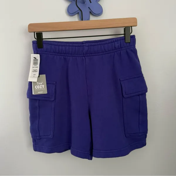 Aritzia TNA XS NEW Cozy‎ Fleece Cargo Shorts Electric Purple Comfy Lounge - Image 2