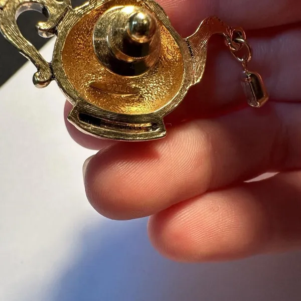 Signed Avon Teapot Brooch Tack Pin Gold Tone - Image 8