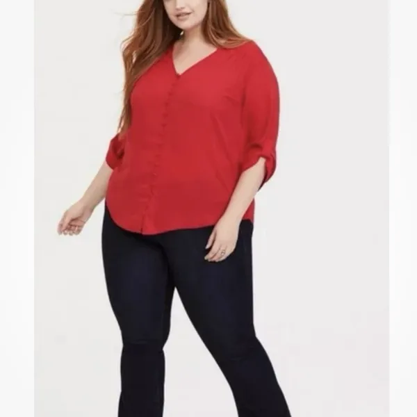 Torrid Harper Red Floral Georgette 3/4 Sleeve‎ Pullover Blouse Size 3X - Image 3