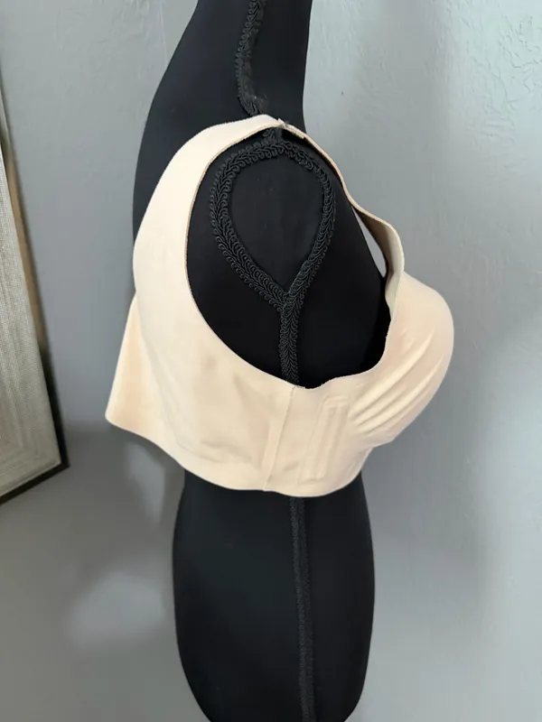 Honeylove V-Neck Soft Form Wireless Padded Bra Nude XL - Image 5