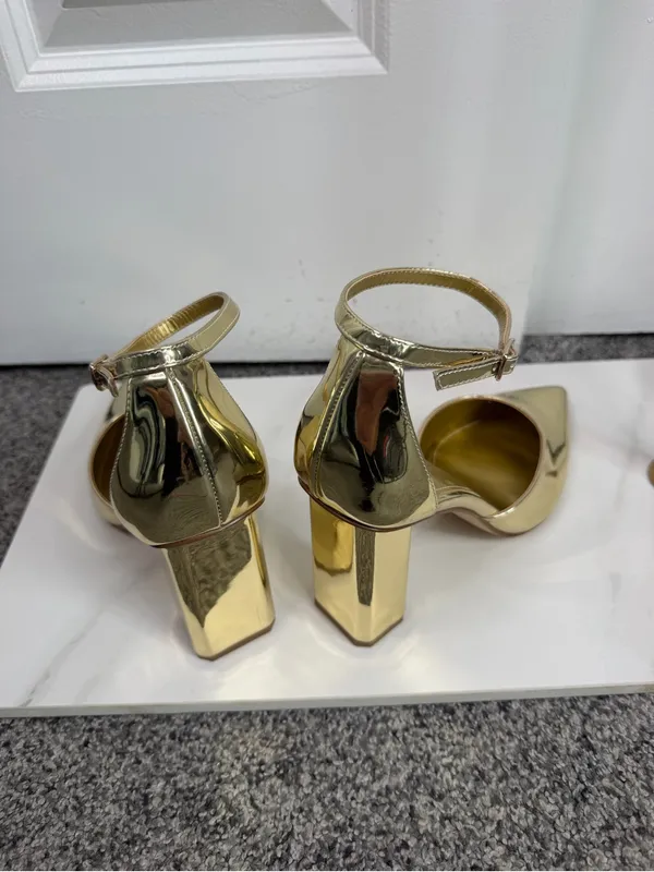 Marc Fisher Size 7M Gold Metallic Pointed Toe Ankle Strap Block Heels NWOT - Image 6