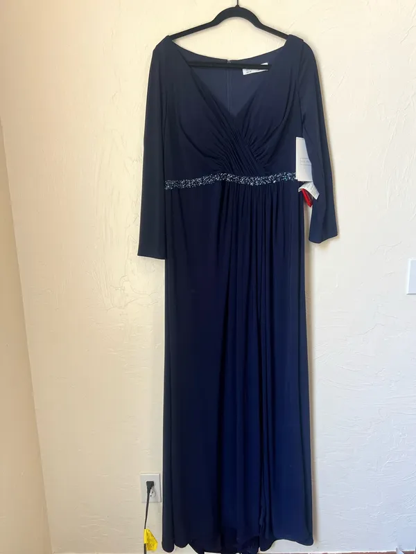 Mac Duggal Navy Long Sleeve Evening Gown with Beaded Waist size 14W - Image 2