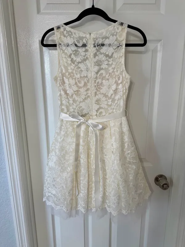 Camille La Vie Homecoming Formal Dress - Image 2