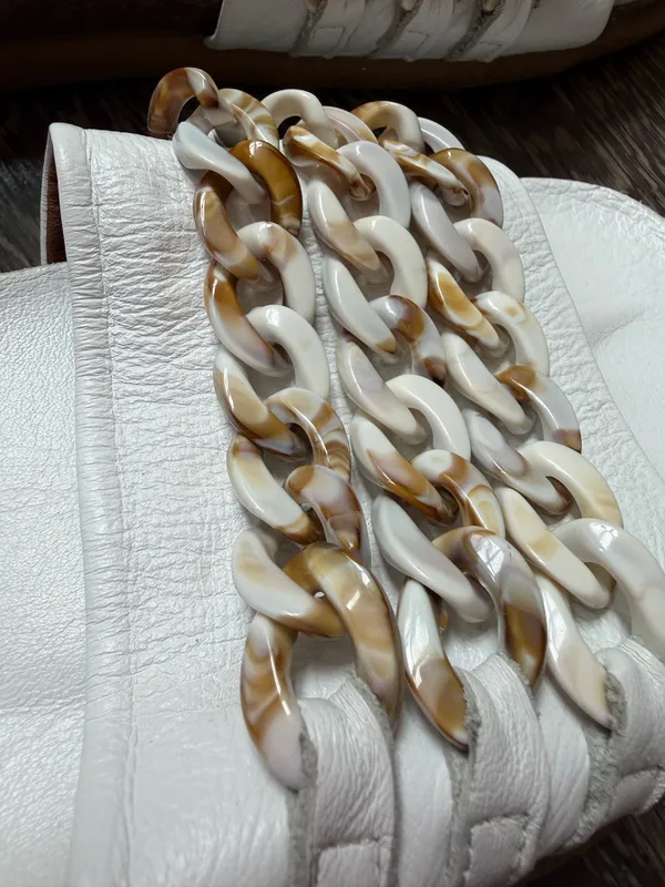 Bueno Footwear Emilia White Chain Slide - Image 2