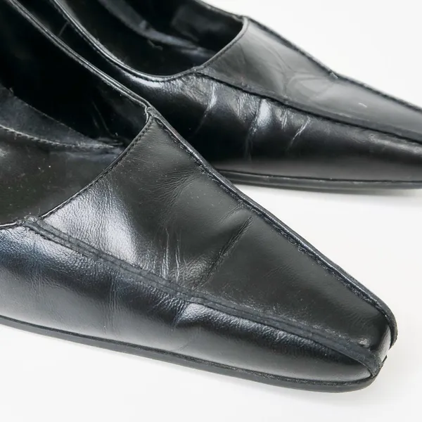 Vintage 90s Connie Black Leather Pumps - Image 5
