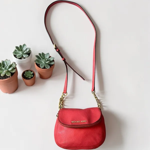Michael Kors Crossbody Bag Womens Small Coral Pink Pebbled‎ Leather Gold Chain - Image 4