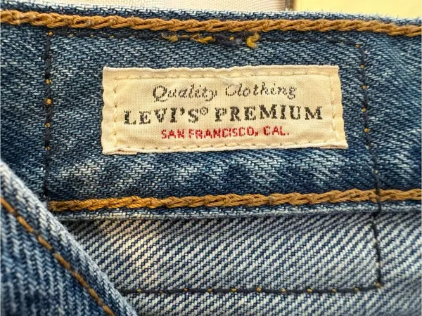 Levi's Blue Distressed Ankle Crop Jeans - Image 3