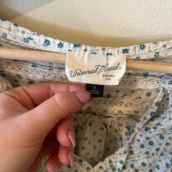 Universal Threads Long Sleeve - Image 2
